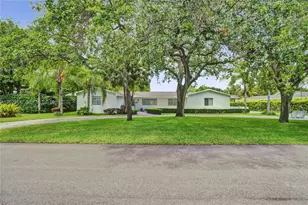 13820 SW 73rd Ave, Palmetto Bay, FL 33158 - Photo 2