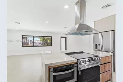 610 NE 164th Ter, Miami, FL 33162 - Photo 8