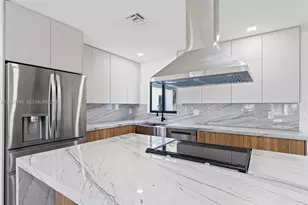 610 NE 164th Terrace, Miami, FL 33162 - Photo 18