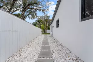 610 NE 164th Terrace, Miami, FL 33162 - Photo 44