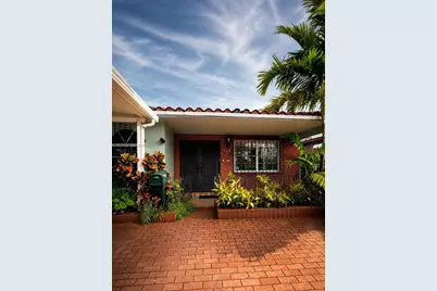320 NW 61st Ave, Miami, FL 33126 - Photo 1
