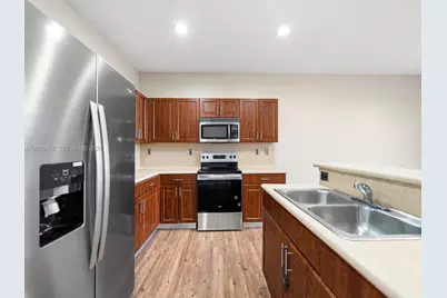 1049 NE 42nd Pl, Homestead, FL 33033 - Photo 1