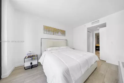 55 SW 9th St #1804, Miami, FL 33130 - Photo 16