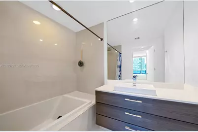 55 SW 9th St #1804, Miami, FL 33130 - Photo 20