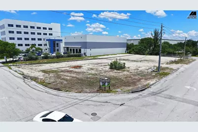 11501 NW 124th St, Medley, FL 33178 - Photo 2