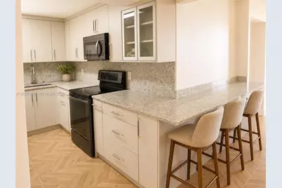 2500 Parkview Dr #1816, Hallandale Beach, FL 33009 - Photo 4