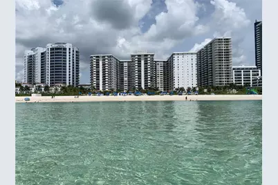 6039 Collins Ave #924, Miami Beach, FL 33140 - Photo 4