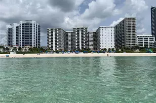 6039 Collins Ave, Miami Beach, FL 33140 - Photo 4