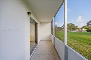 303 Preston H, Boca Raton, FL 33434 - Photo 28