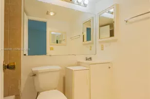 303 Preston H, Boca Raton, FL 33434 - Photo 22