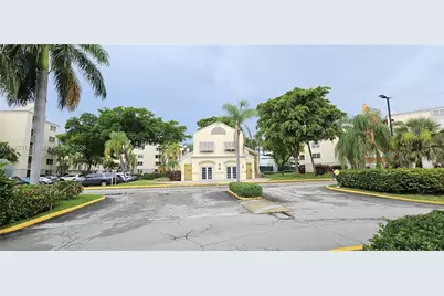 8333 Lake Dr #104, Doral, FL 33166 - Photo 16