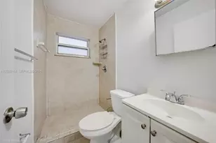 1124 NW 2nd St, Fort Lauderdale, FL 33311 - Photo 6