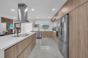 136 Greens Rd, Hollywood, FL 33021 - Photo 6