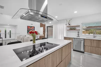 136 Greens Rd, Hollywood, FL 33021 - Photo 8