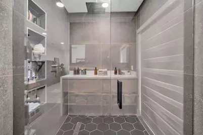 136 Greens Rd, Hollywood, FL 33021 - Photo 18