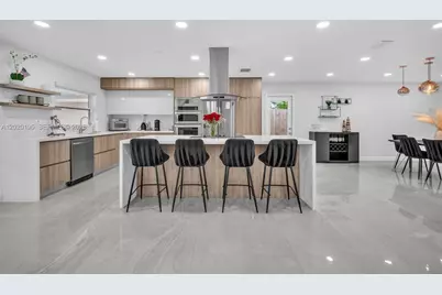 136 Greens Rd, Hollywood, FL 33021 - Photo 2