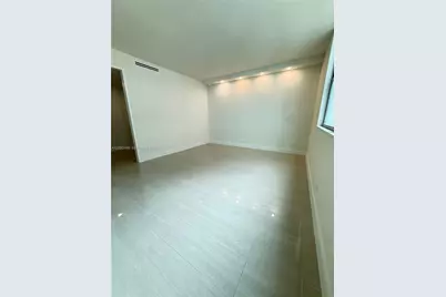 5055 Collins Ave #6F, Miami Beach, FL 33140 - Photo 6