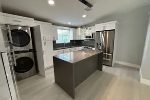 740 NW 219th Ave, Pembroke Pines, FL 33029 - Photo 4