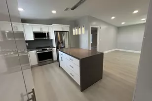 740 NW 219th Ave, Pembroke Pines, FL 33029 - Photo 6