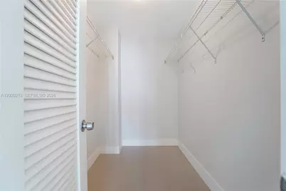 8233 Harding Ave #508, Miami Beach, FL 33141 - Photo 18
