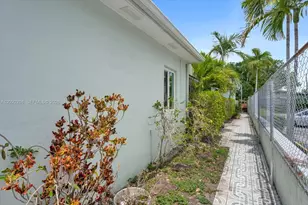 725 NW 24th Ct, Miami, FL 33125 - Photo 34