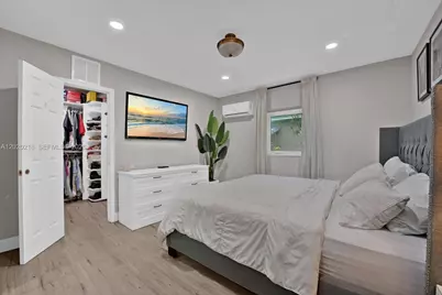 725 NW 24th Ct, Miami, FL 33125 - Photo 24