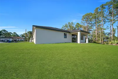 2813 40th St W, Lehigh Acres, FL 33971 - Photo 4