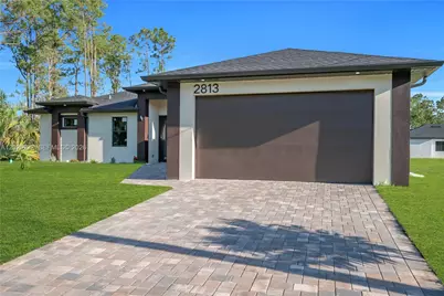 2813 40th St W, Lehigh Acres, FL 33971 - Photo 8