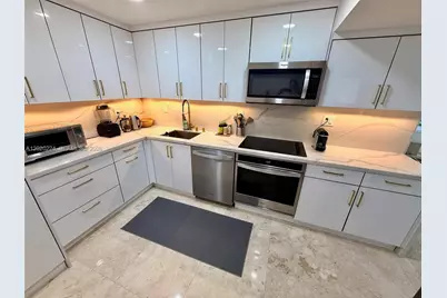 1420 Brickell Bay Dr #1108B, Miami, FL 33131 - Photo 10