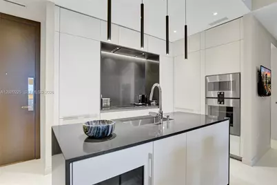 300 Biscayne Boulevard Way #2305W, Miami, FL 33131 - Photo 26