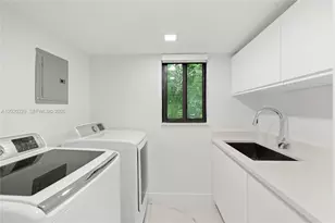 112 E 1st Ct, Miami Beach, FL 33139 - Photo 52