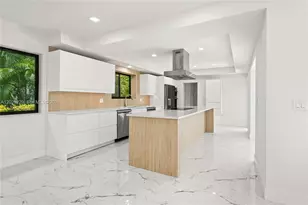 112 E 1st Ct, Miami Beach, FL 33139 - Photo 14