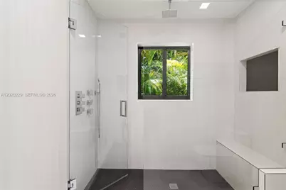 112 E 1st Ct, Miami Beach, FL 33139 - Photo 68