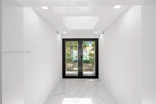 112 E 1st Ct, Miami Beach, FL 33139 - Photo 86