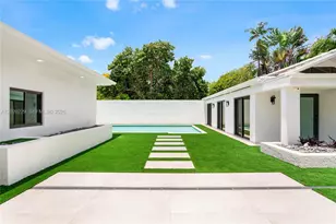 112 E 1st Ct, Miami Beach, FL 33139 - Photo 48