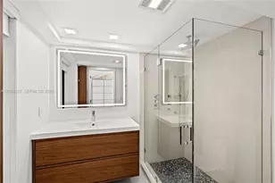 112 E 1st Ct, Miami Beach, FL 33139 - Photo 32