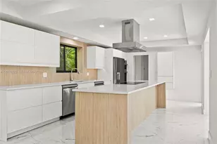 112 E 1st Ct, Miami Beach, FL 33139 - Photo 14