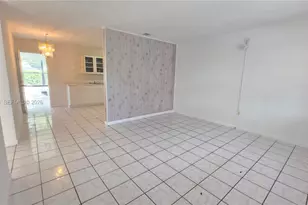525 NE 132nd Terrace, North Miami, FL 33161 - Photo 6