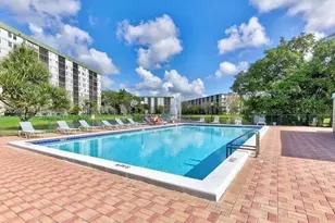 2200 S Cypress Bend Dr, Pompano Beach, FL 33069 - Photo 18