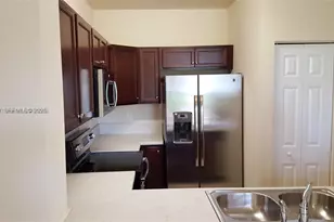 142 SE 28th Ter, Homestead, FL 33033 - Photo 8