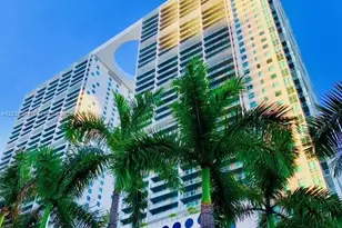 500 Brickell Ave, Miami, FL 33131 - Photo 2