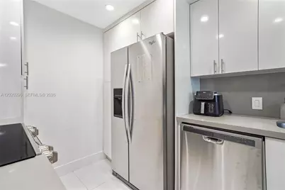 3625 N Country Club Dr #1203, Aventura, FL 33180 - Photo 16