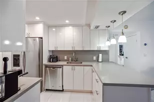 3625 N Country Club Dr, Aventura, FL 33180 - Photo 14