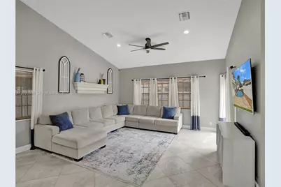 4077 NW 83rd Ln, Coral Springs, FL 33065 - Photo 18