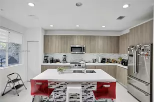 10265 NW 72nd Terrace, Doral, FL 33178 - Photo 12
