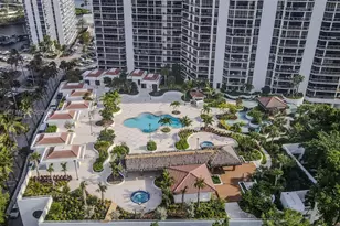 20281 E Country Club Dr, Aventura, FL 33180 - Photo 92