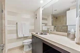 20281 E Country Club Dr, Aventura, FL 33180 - Photo 14