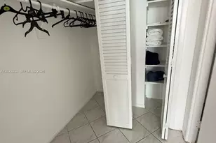 6039 Collins Ave, Miami Beach, FL 33140 - Photo 18