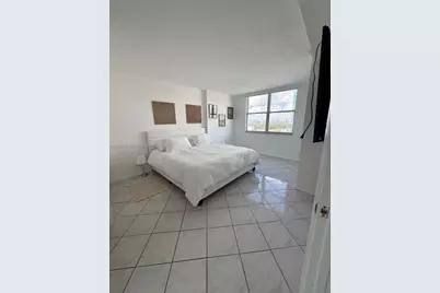 6039 Collins Ave #1236, Miami Beach, FL 33140 - Photo 16