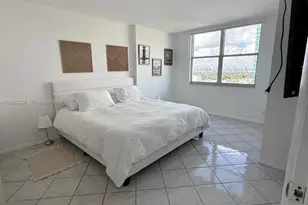 6039 Collins Ave, Miami Beach, FL 33140 - Photo 16